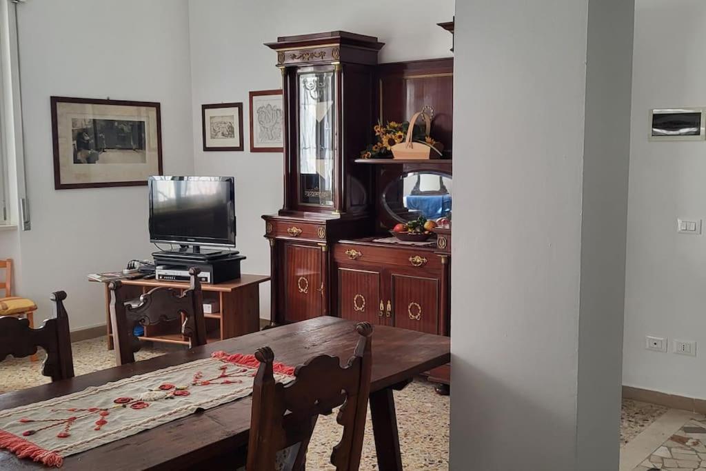 La Casa Di Lucia: Grande Appartamento Con Balcone Brescia Eksteriør billede